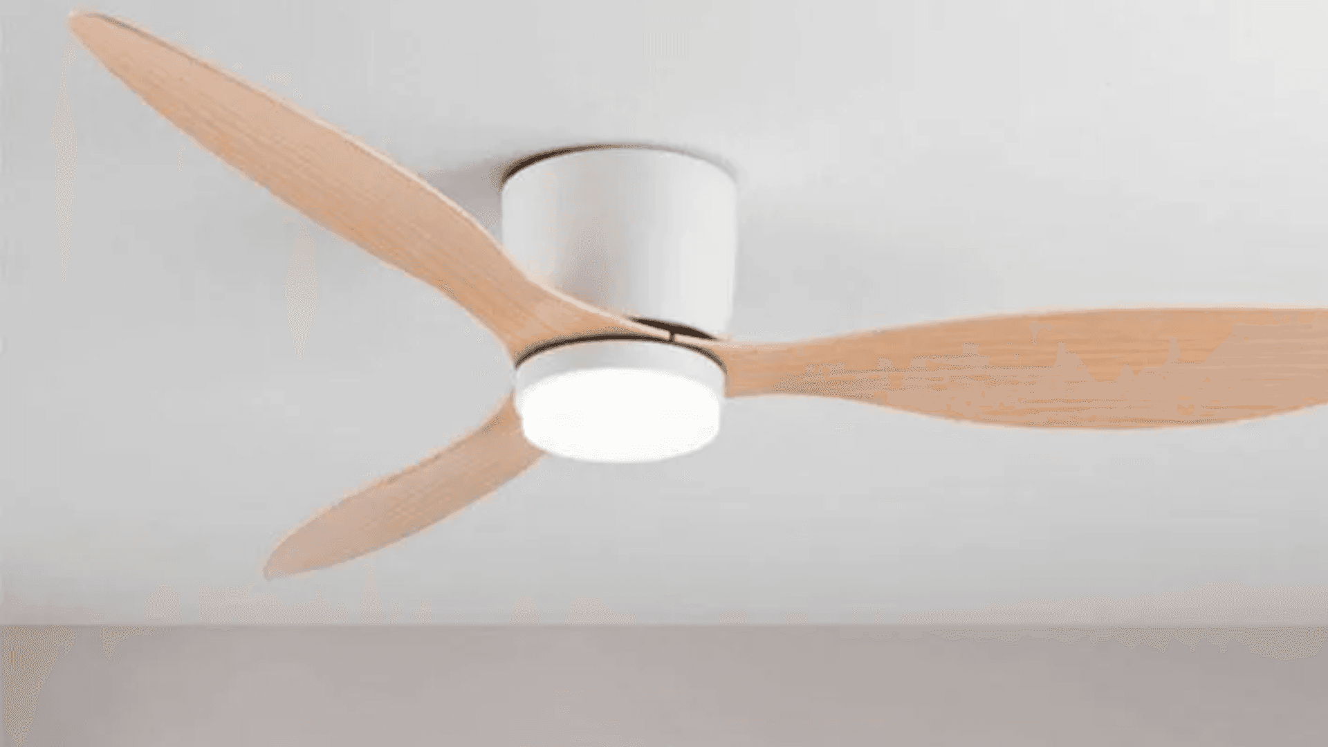 Immagine di Bellissimo ventilatore da soffitto con luce LED a soli 52€!