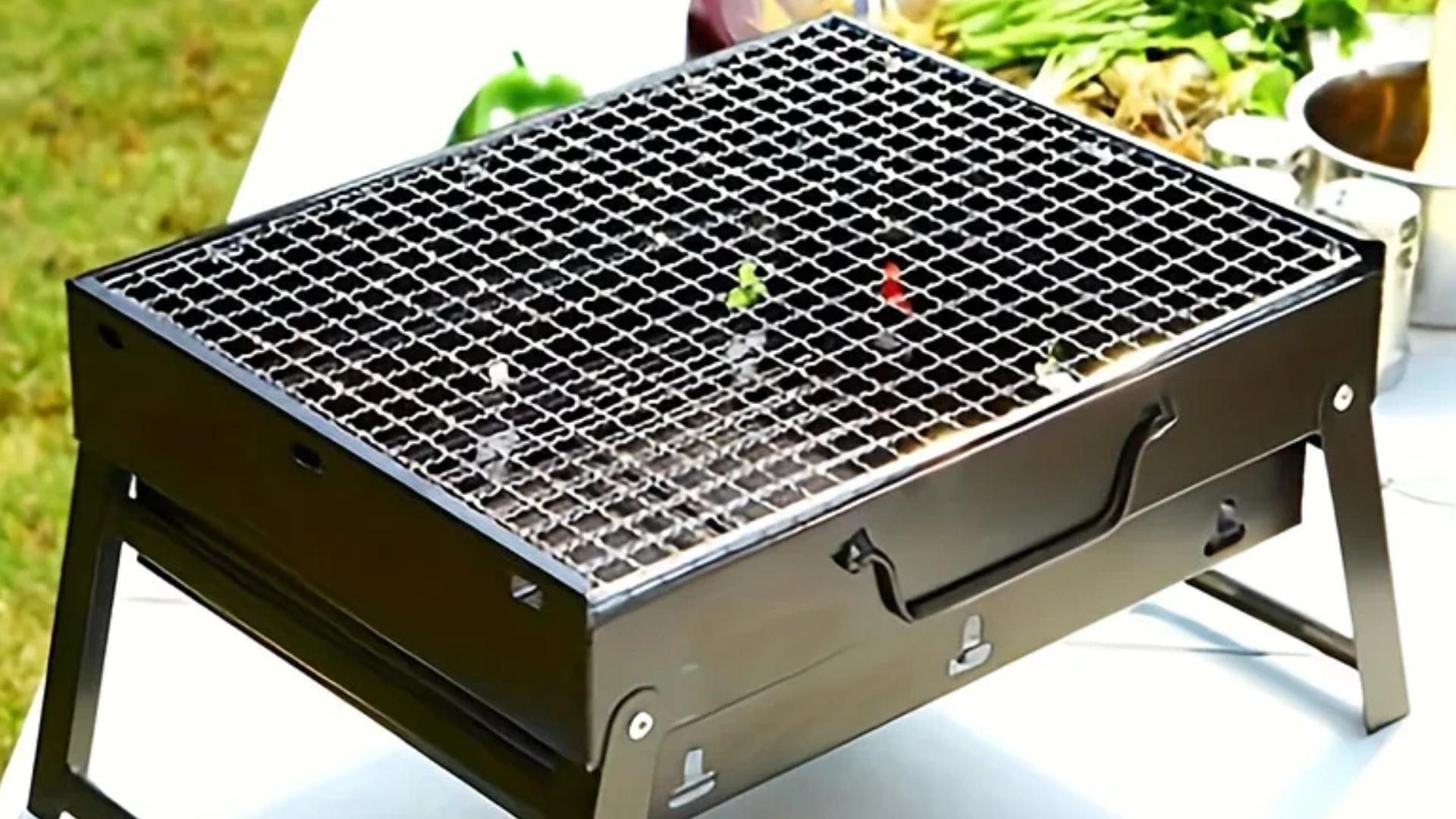 Immagine di Grigliate ovunque con questo barbecue portatile a soli 17€!