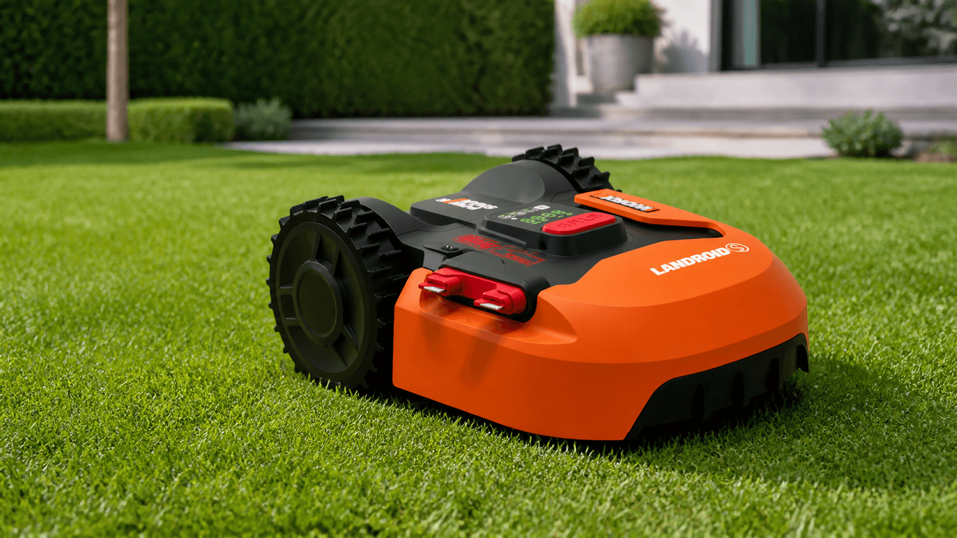 Immagine di Recensione Worx Landroid S300: piccolo prato, gestione quasi automatica